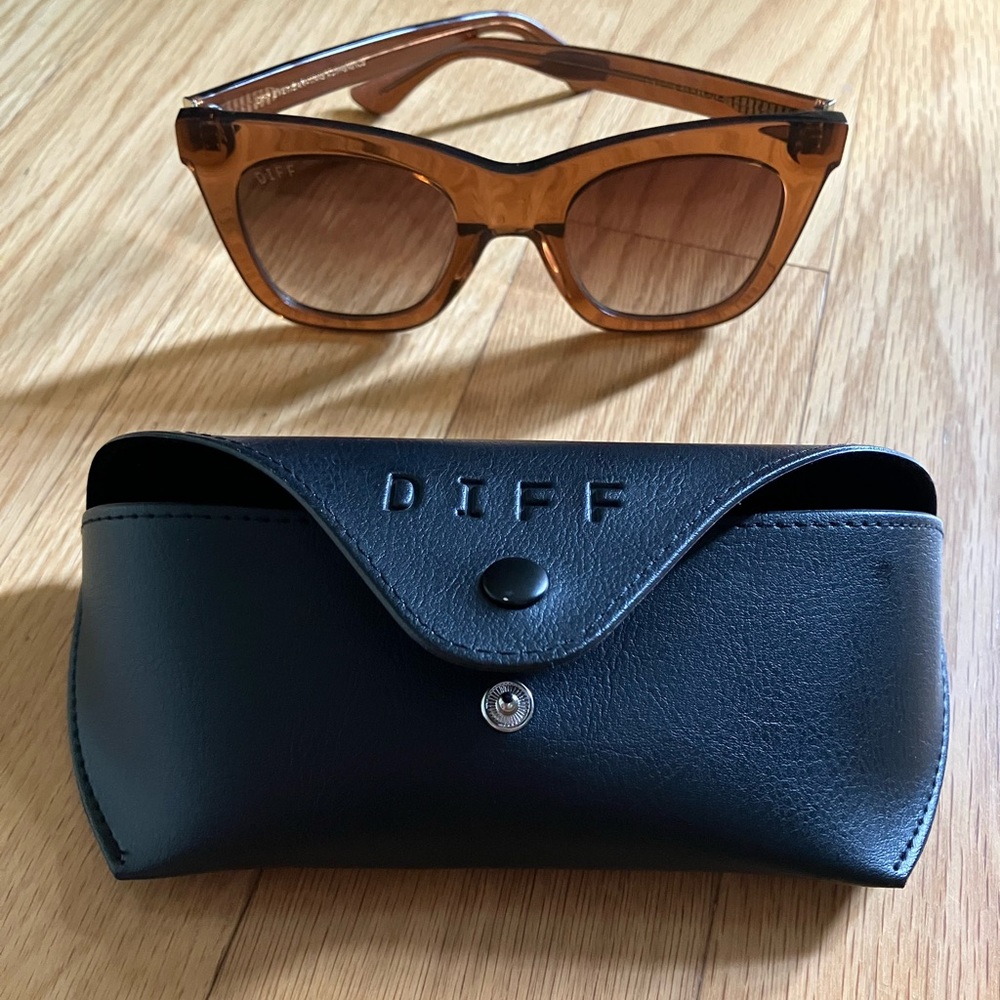 DIFF sunglasses brand new in case - clear light brown